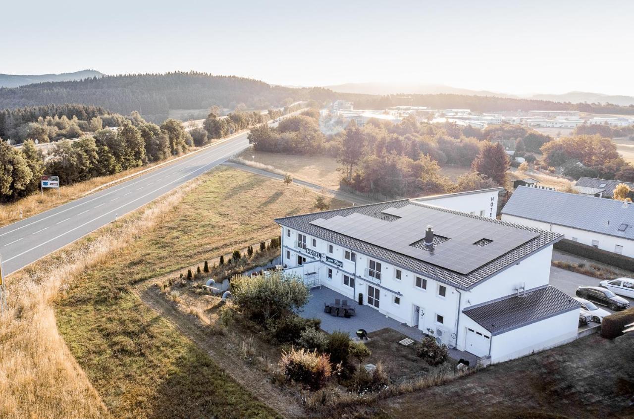 Land-Gut-Hotel Am Ring Meuspath Eksteriør bilde